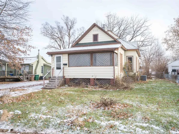 421 11th St, West Des Moines, IA 50265