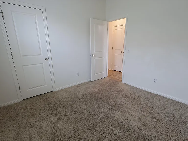 250 Seneca Loop — Photo 9