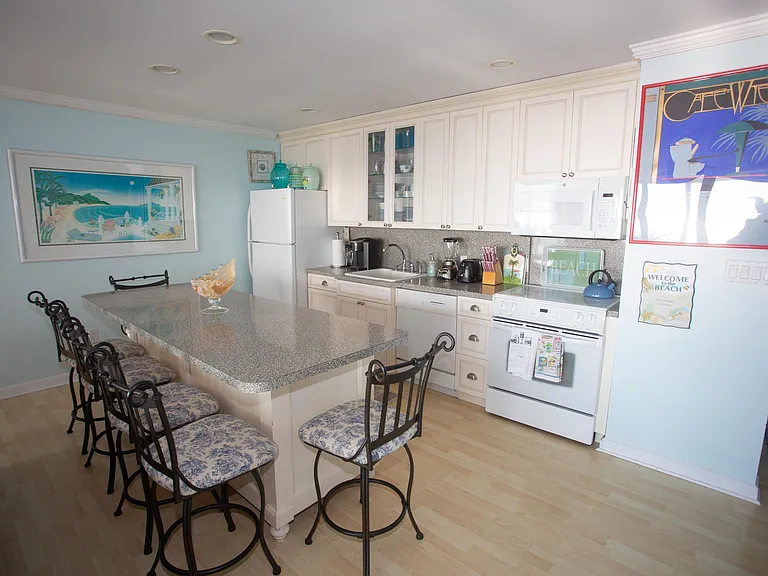 253 Dune Rd — Photo 5
