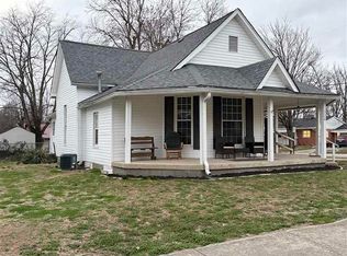 328 N West St, Sullivan, IN 47882