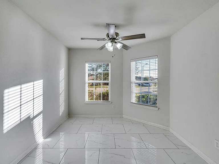22419 Iron Mill Dr — Photo 11