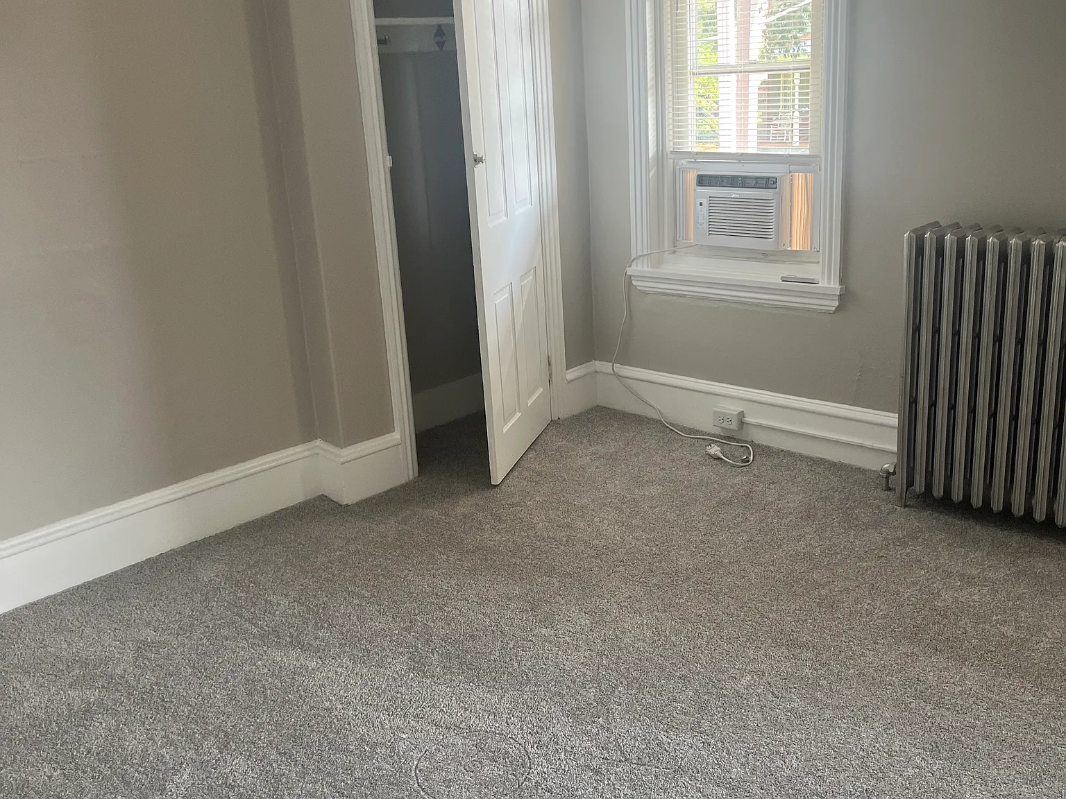 2 bed, 850 sqft, $2,000 — Photo 2
