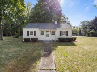 502 N Calhoun St, Tolono, IL 61880