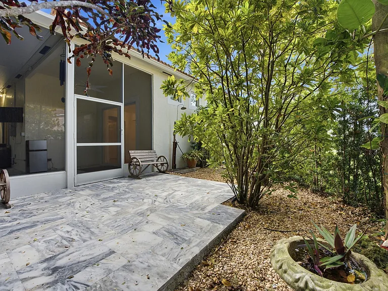 8552 Via Giardino — Photo 38