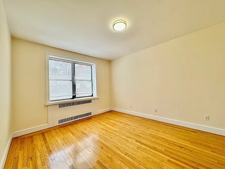 36-40 Bowne St #4A — Photo 13