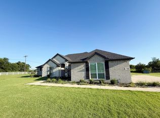 104 Cottonwood Ct, Van Alstyne, TX 75495