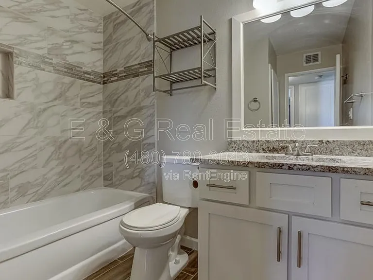 1527 W Huntington Dr — Photo 6