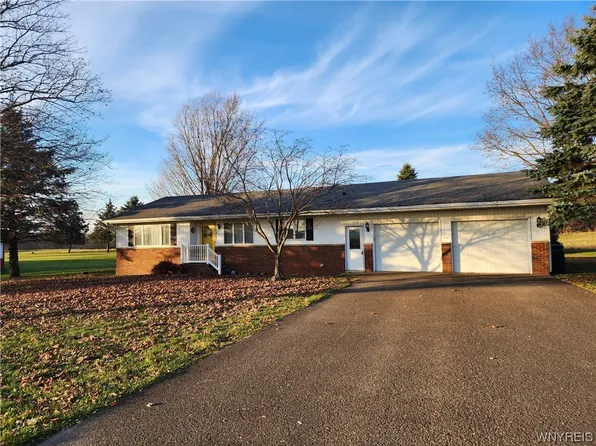 13160 Schutt Rd, Sardinia, NY 14134