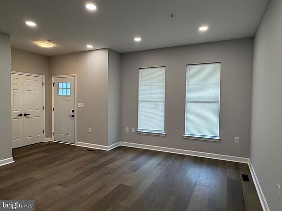 3rd image of 5002 Kimi Gray Ct SE