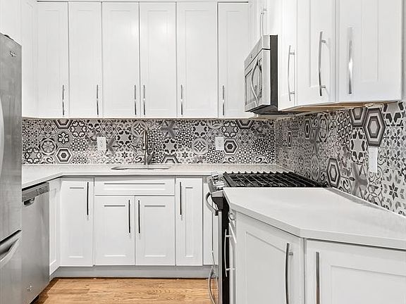 2nd image of 337 Herkimer St #1R