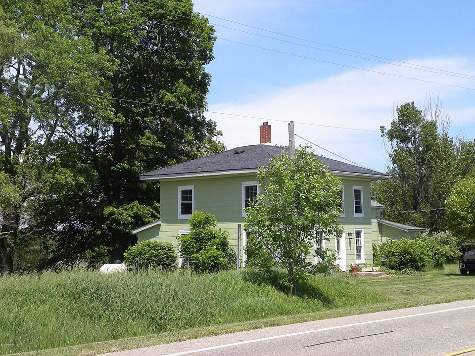 2nd image of 61758 County Road 388