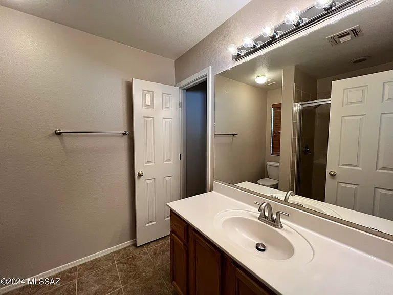 8820 N Mesquite Bluffs Pl — Photo 13