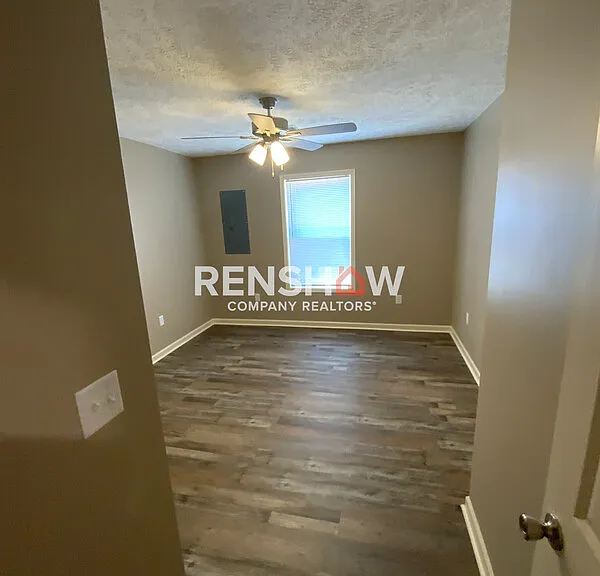 137 Hawthorne Ave — Photo 9