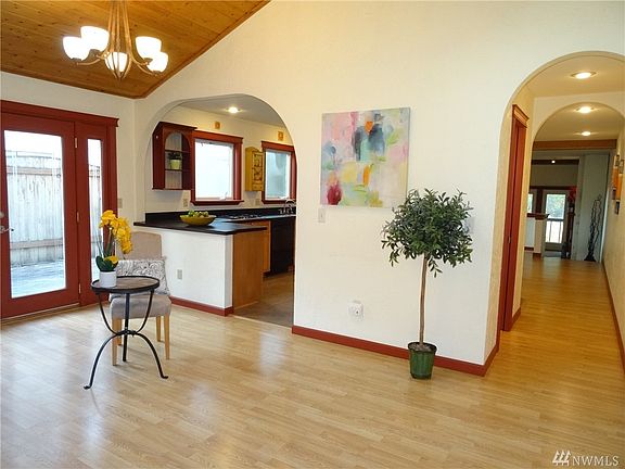 2nd image of 1500 Lake Park Dr SW APT 6