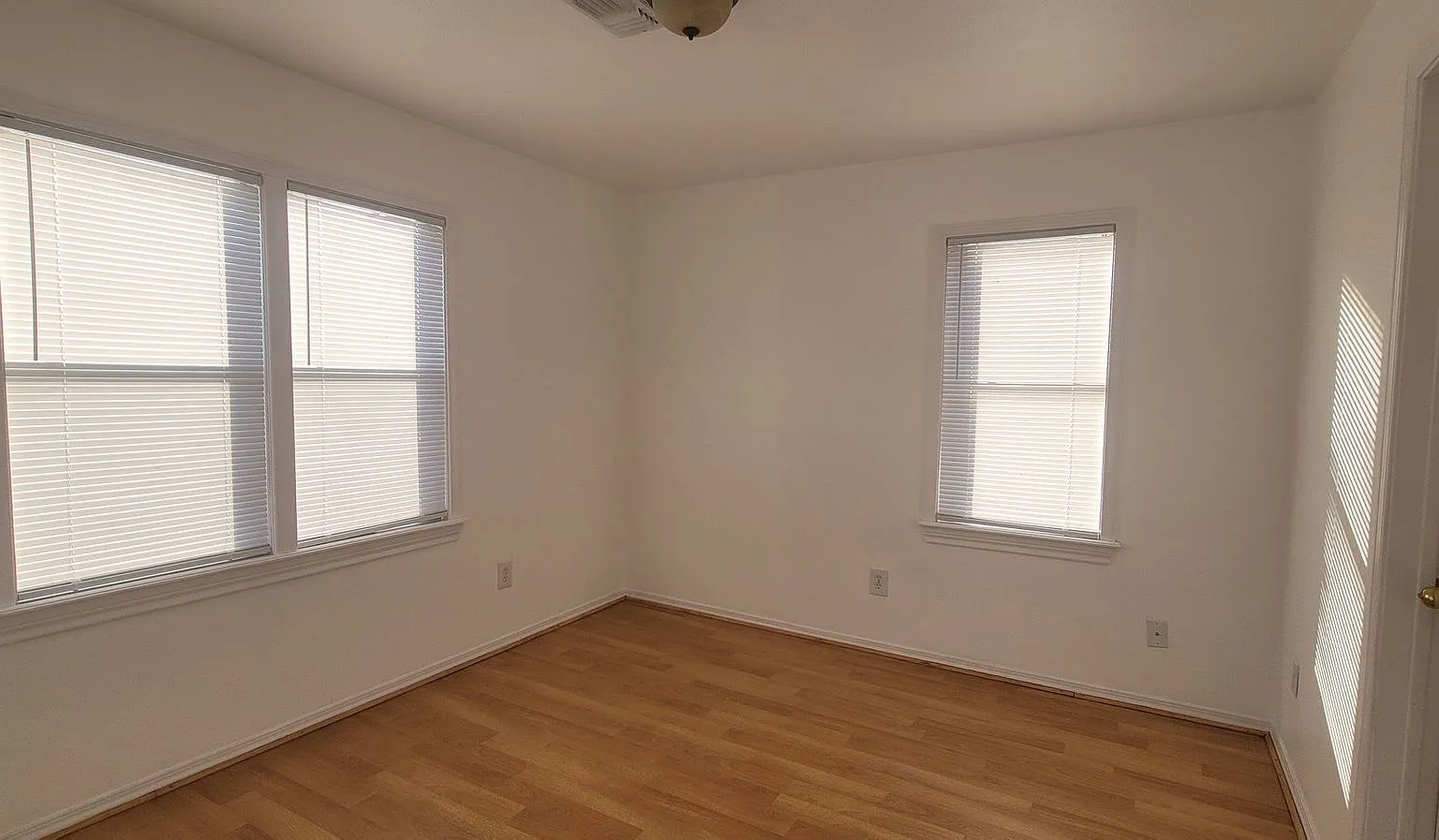 3412 South Washington Street — Photo 4