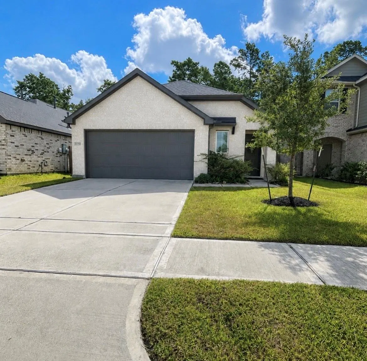 3 bed, 2.0 bath, 1744 sqft, $2,200 — Photo 1