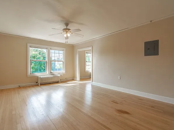 Roosevelt Apartments, 1729 12th Ave #1-110, Seattle, WA 98122
