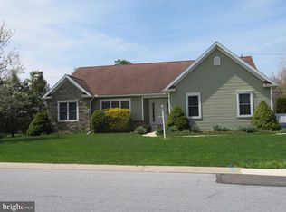 1510 Wheatfield Ln, Lebanon, PA 17042