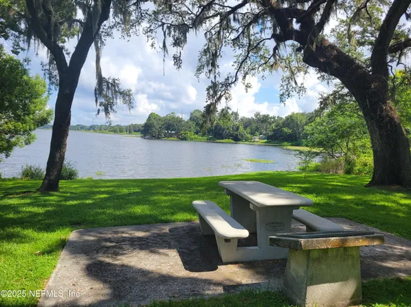 520 ORANGE Avenue, Crescent City, FL 32112