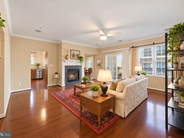 20816 Noble Ter Unit 210, Sterling, VA 20165