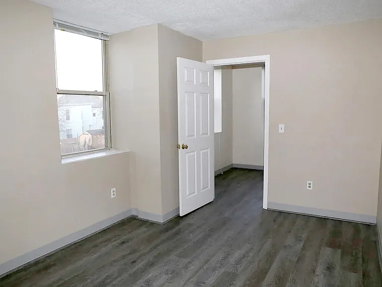 25 Laval Street Apartments — Photo 47