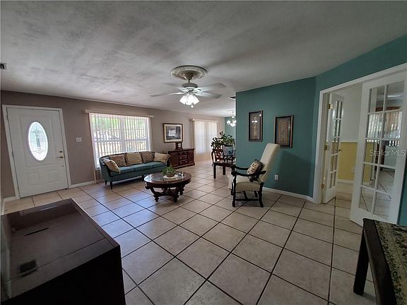 5th image of 1605 Philippe Pkwy