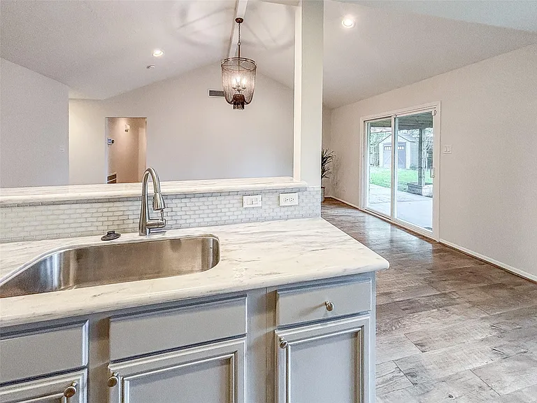 3123 Lazy Spring Dr — Photo 9