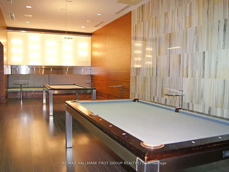 125 Village Green Sq #1409 — Photo 33