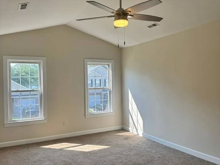 150 Raye Dr — Photo 17