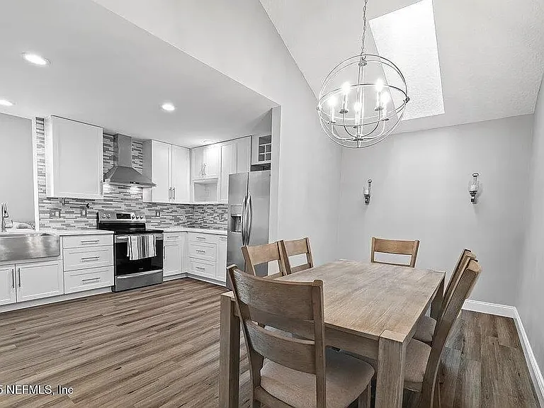 164 Marlin Ave — Photo 5