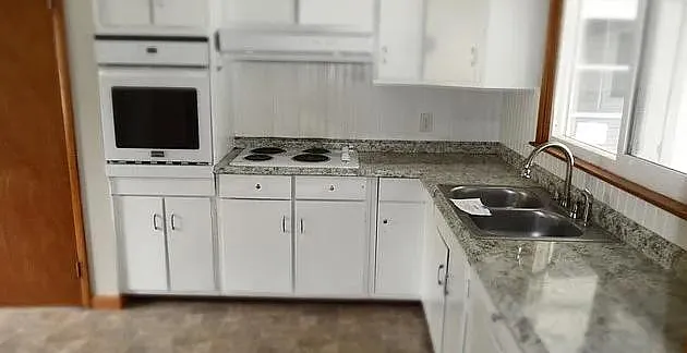 56 Brooklane Dr — Photo 3