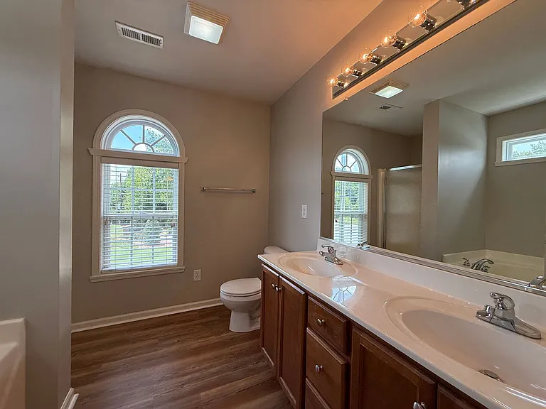 2403 Mid Salem Dr — Photo 11