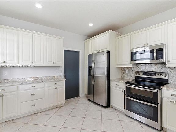 4th image of 3776 San Simeon Cir #0