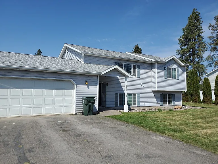 662 Rock Dr — Photo 1