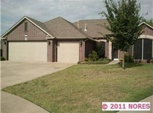 9817 E 109th St N, Owasso, OK 74055