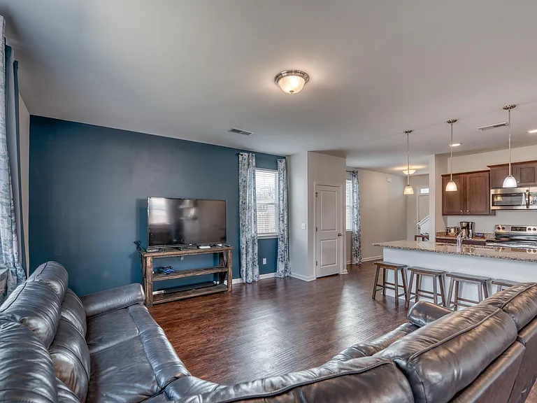 802 Lenox Dr — Photo 6
