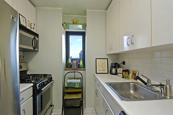 Sold by Corcoran | media 10