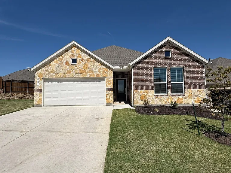 10016 Warlander Dr — Photo 1