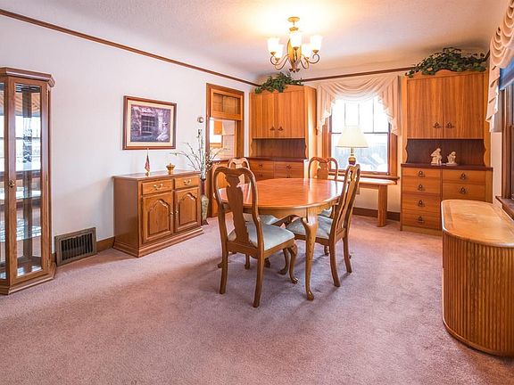 4th image of 3403 N Wellington Pl
