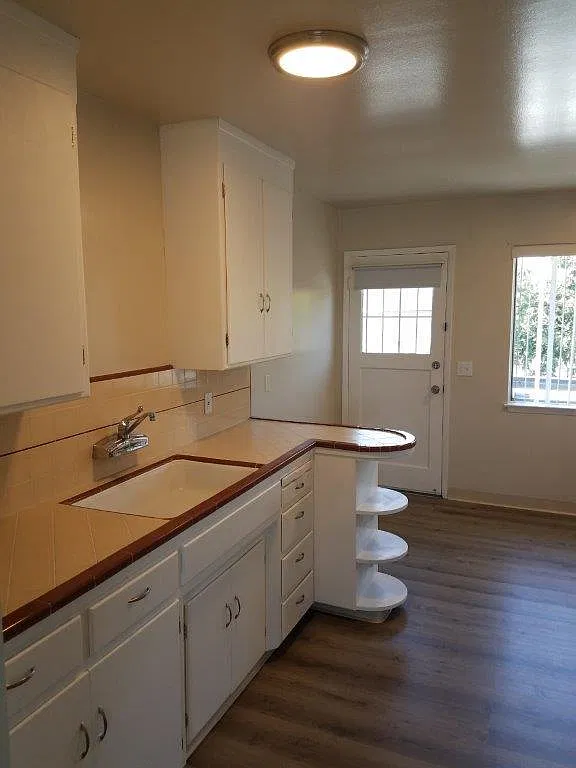 1 bed, 600 sqft, $2,300 — Photo 2