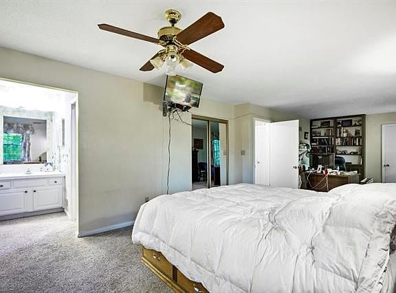 4th image of 10115 Floyd St