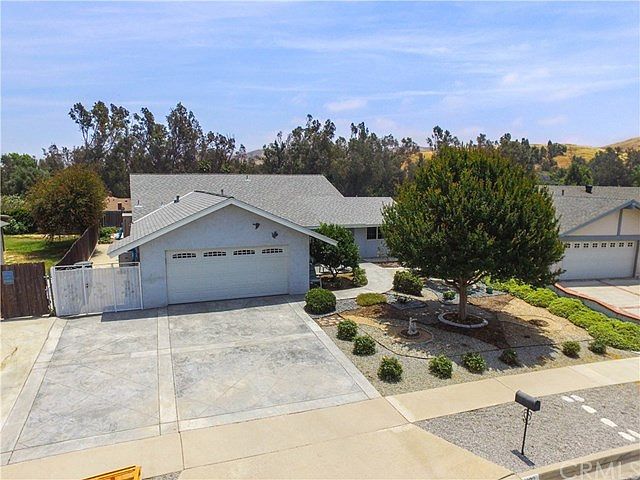 1st image of 4003 Rosebay Dr