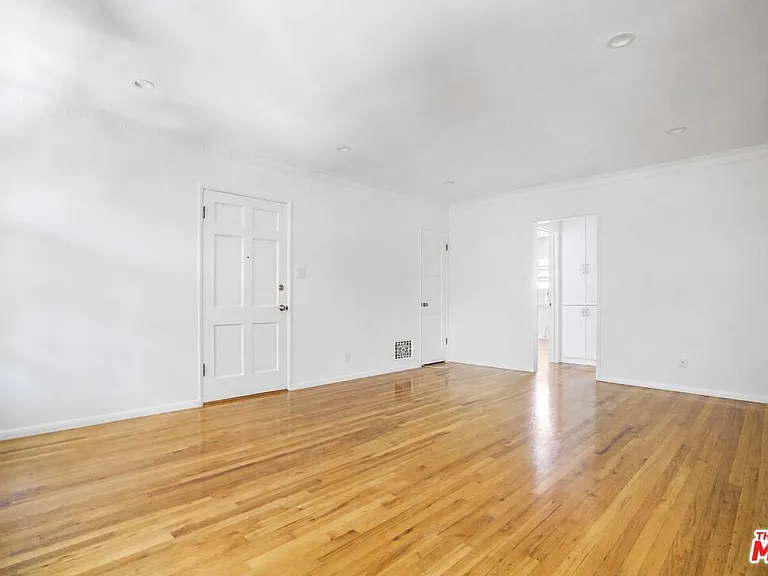 8563 Holloway Dr #3 — Photo 4