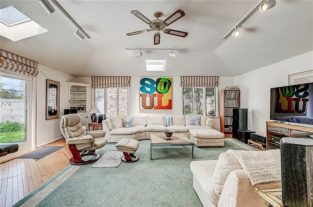 3 bed, 3.5 bath, 5000 sqft, $2,900 — Photo 4