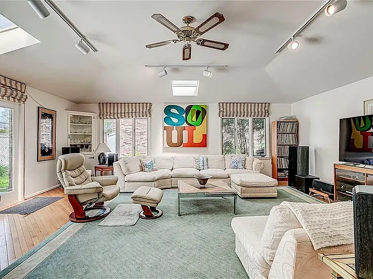 3320 Grove Pkwy #1 — Photo 4