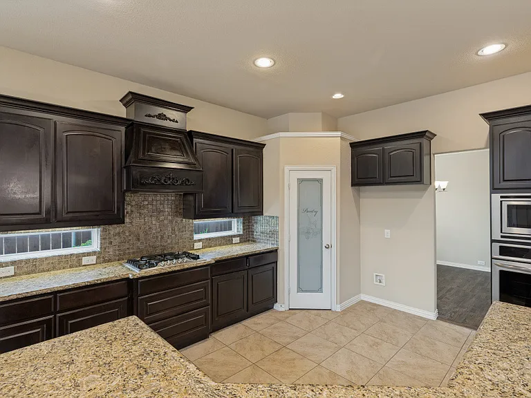 6100 Mickelson Way — Photo 9