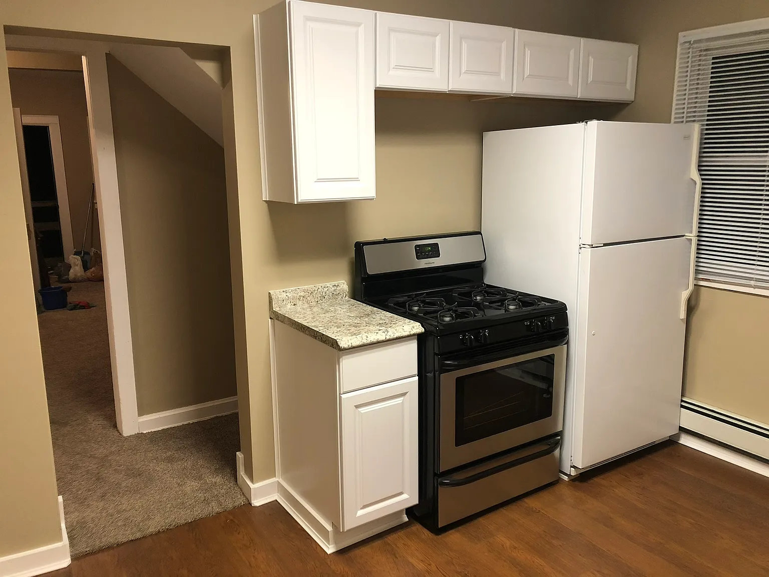 3 bed, 1200 sqft, $1,250 — Photo 1