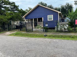 210 N Estelle St, Houston, TX 77003