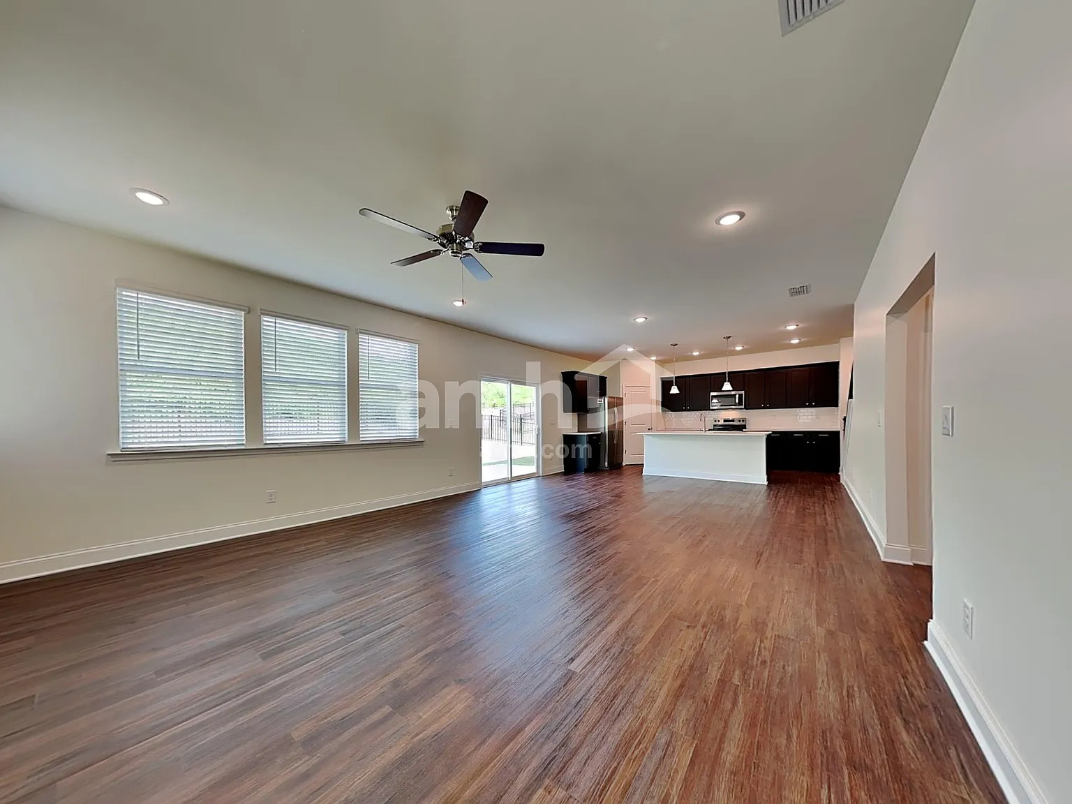 5 bed, 3.0 bath, 2513 sqft, $2,720 — Photo 4
