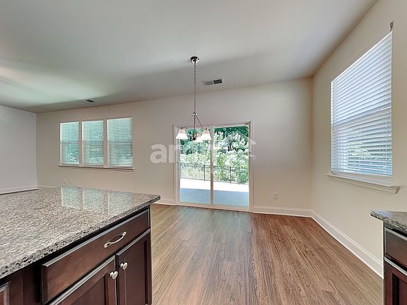 4th image of 2032 Windsor Park Ave